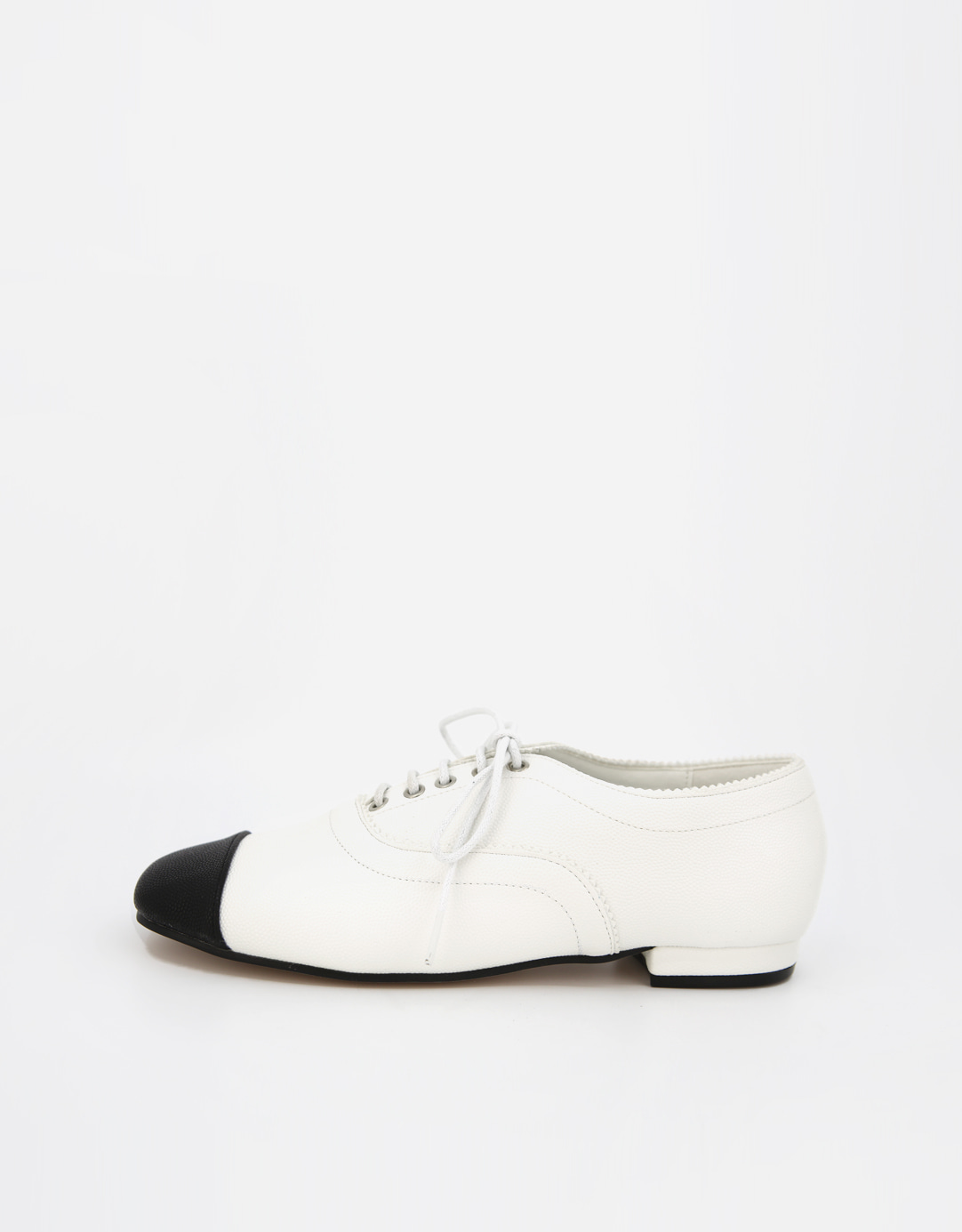 LACE UP LOAFER
