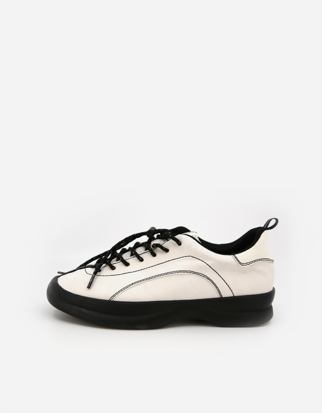 GRAVE WHITE SNEAKERS