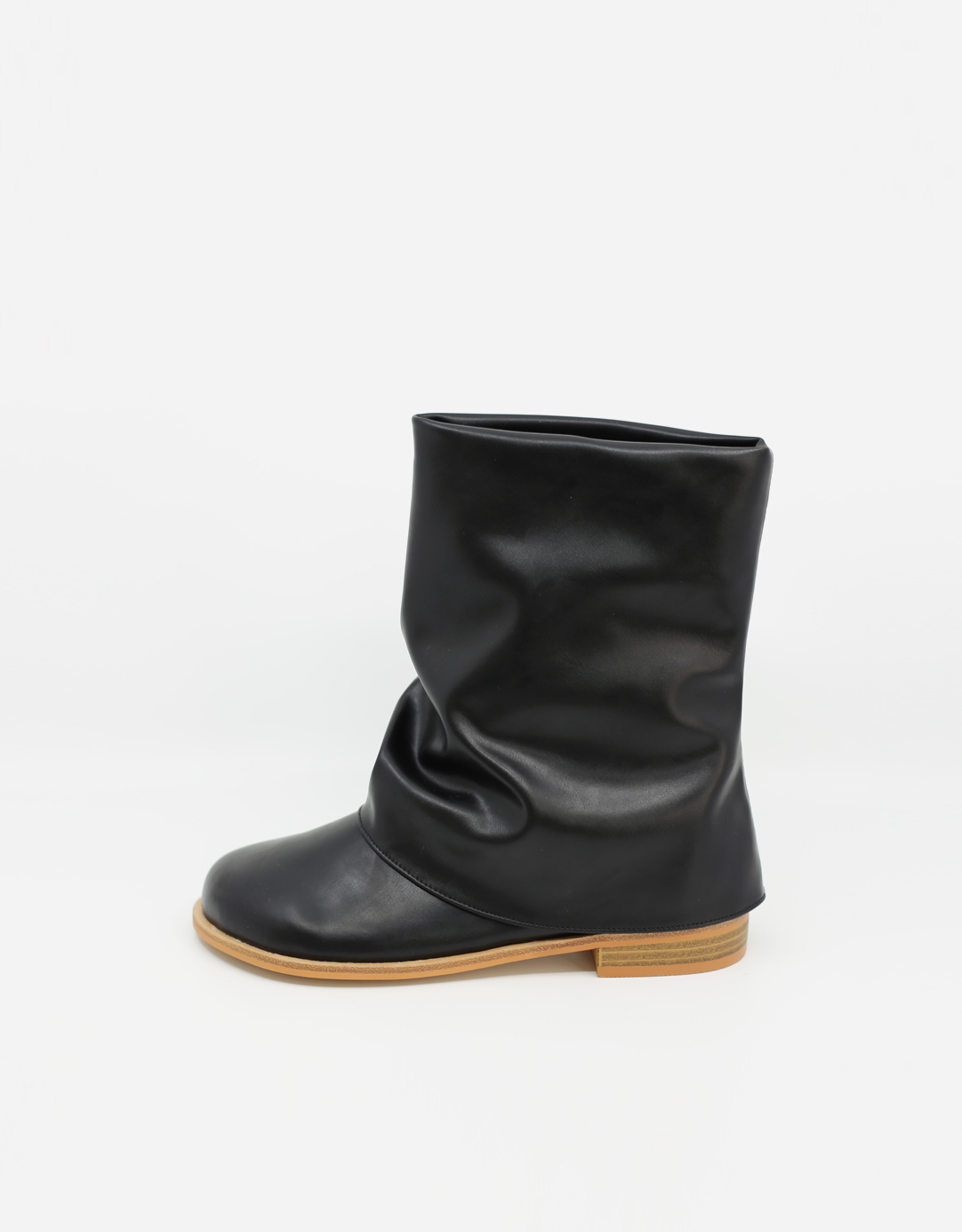 MMARY BLACK SHORT BOOTS