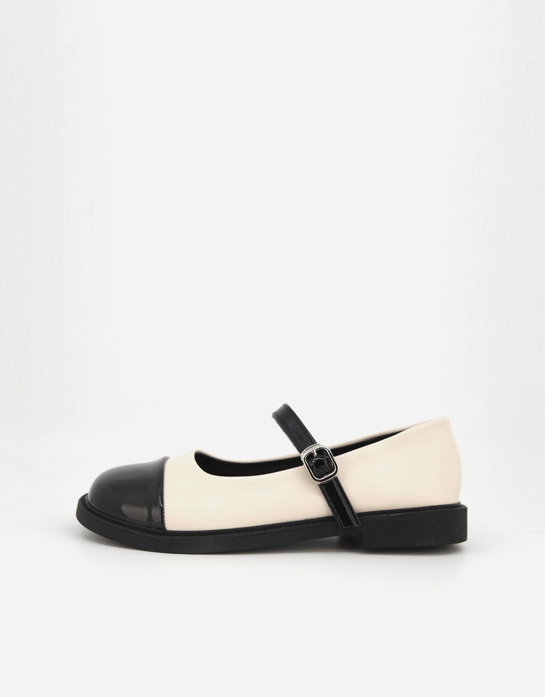 CLASSIC FLAT LOAFER
