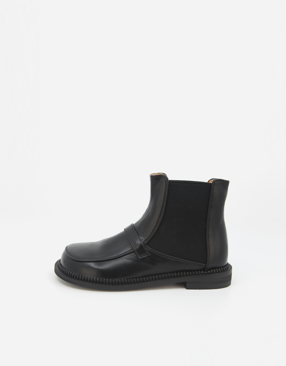 ROUND CHELSEA ANKLE BOOTS